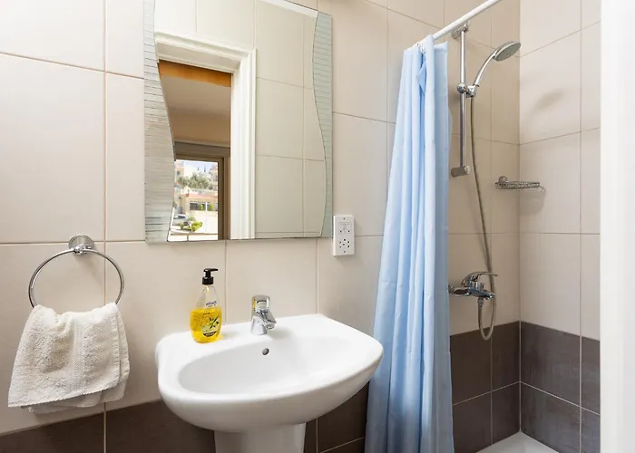 Panorama Tria Dhrousha