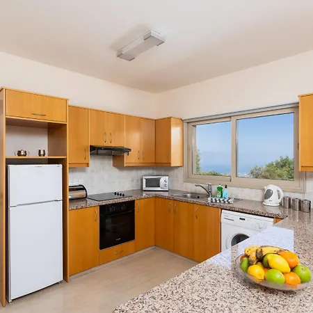 Panorama Tria Villa Dhrousha