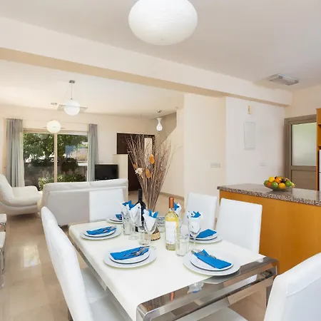 וילה Panorama Tria