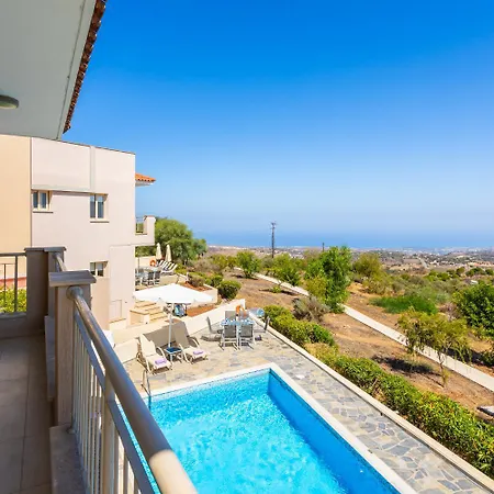 Panorama Tria Dhrousha