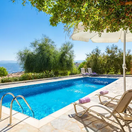 וילה Panorama Tria *