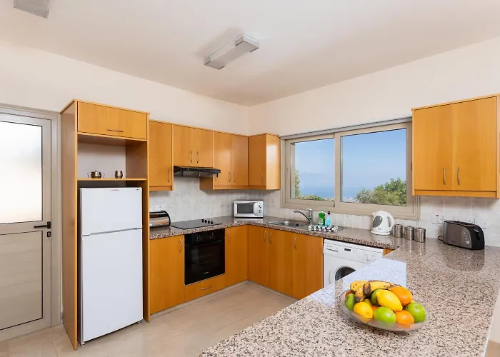 Panorama Tria Villa Dhrousha